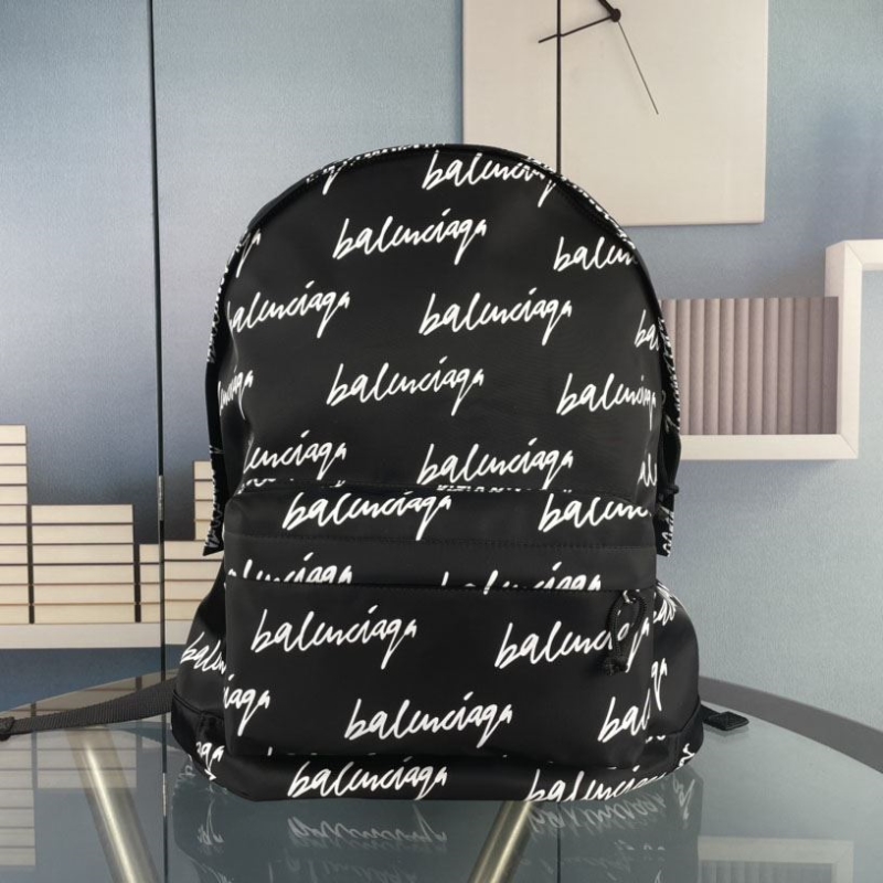 Ba*len*cia*ga backpacks